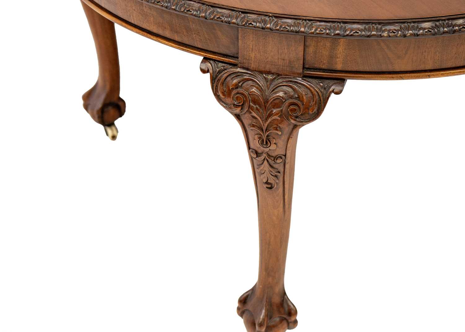 A Victorian mahogany extending dining table. - Image 7 of 7