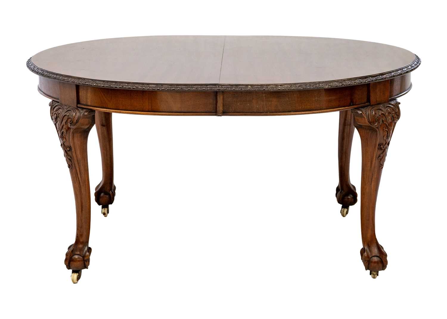 A Victorian mahogany extending dining table.