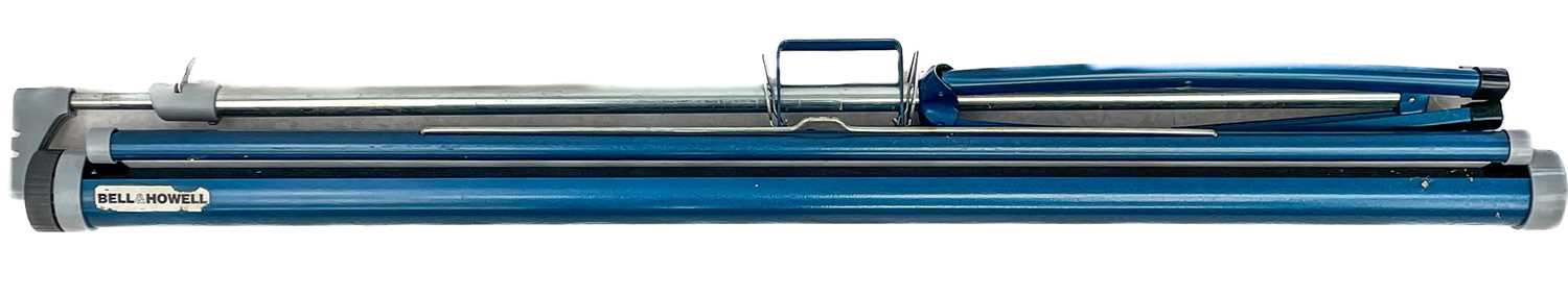 A mahogany and brass bound telescopic surveyor's staff. - Image 5 of 6