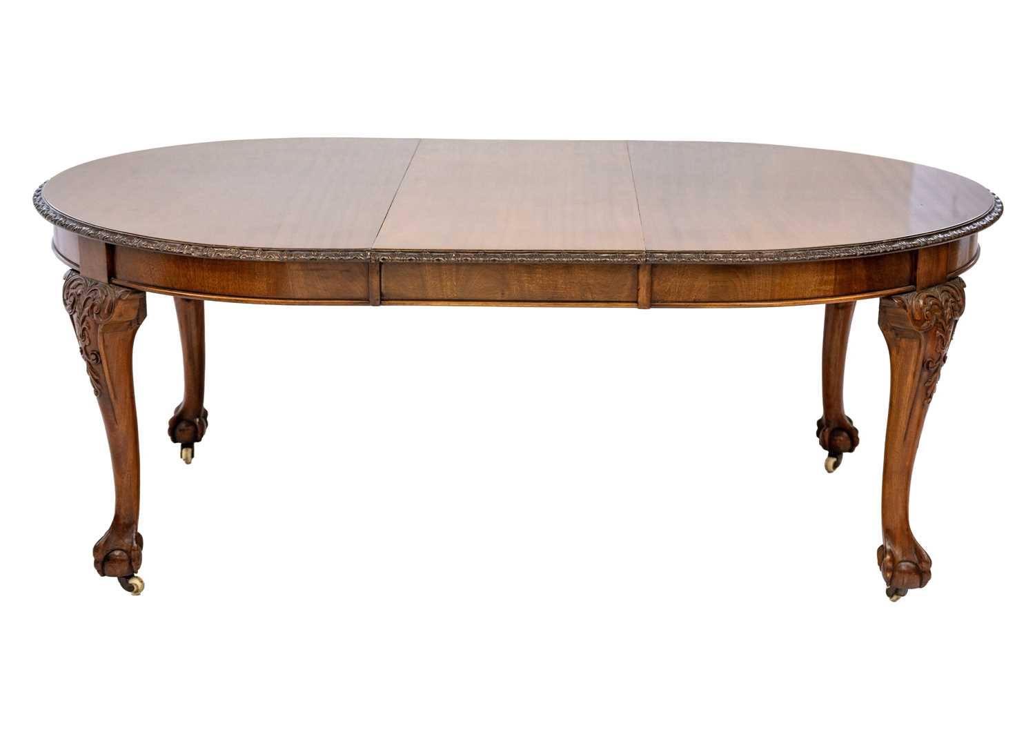 A Victorian mahogany extending dining table. - Image 5 of 7