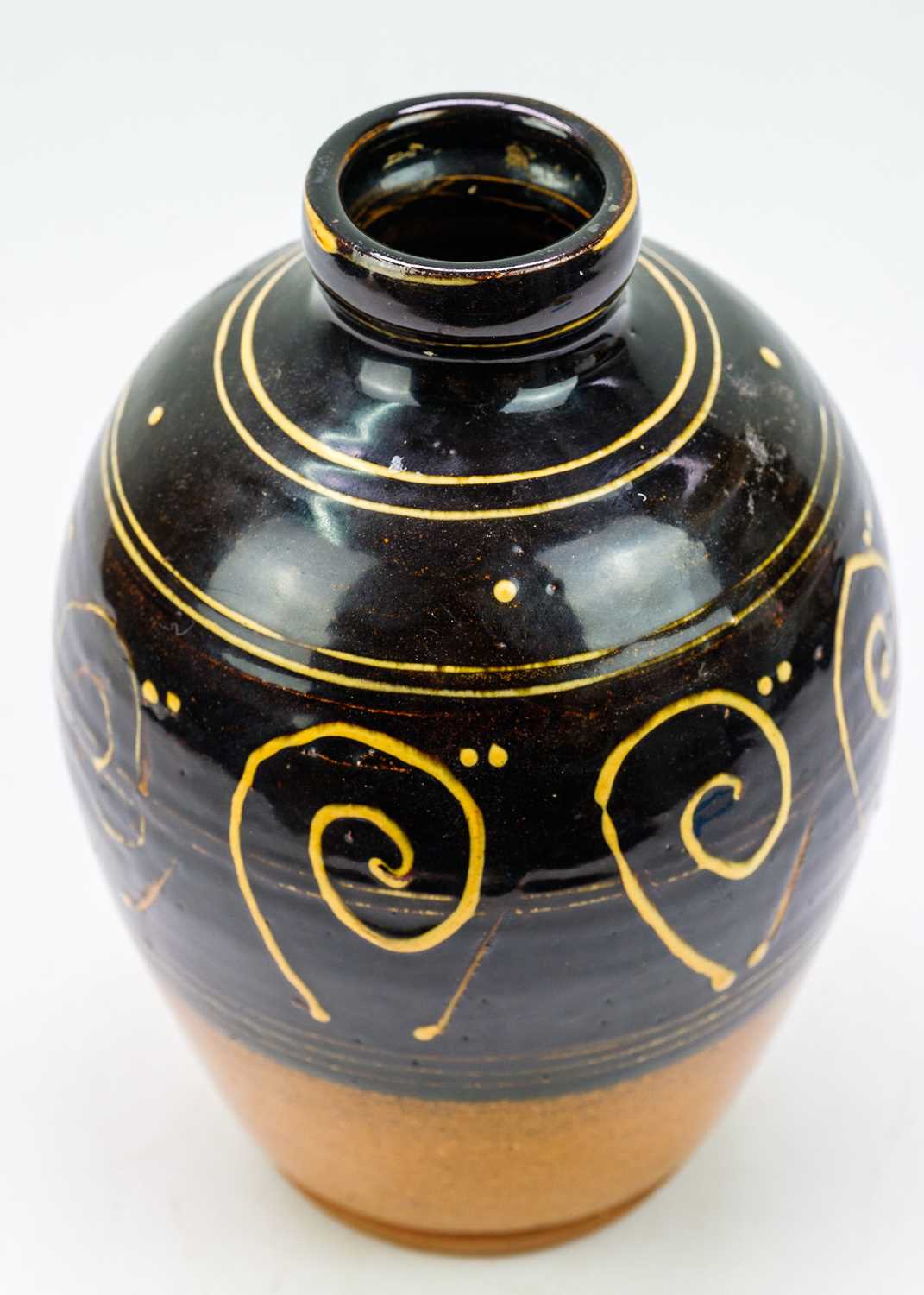 A studio pottery vase. - Image 3 of 4