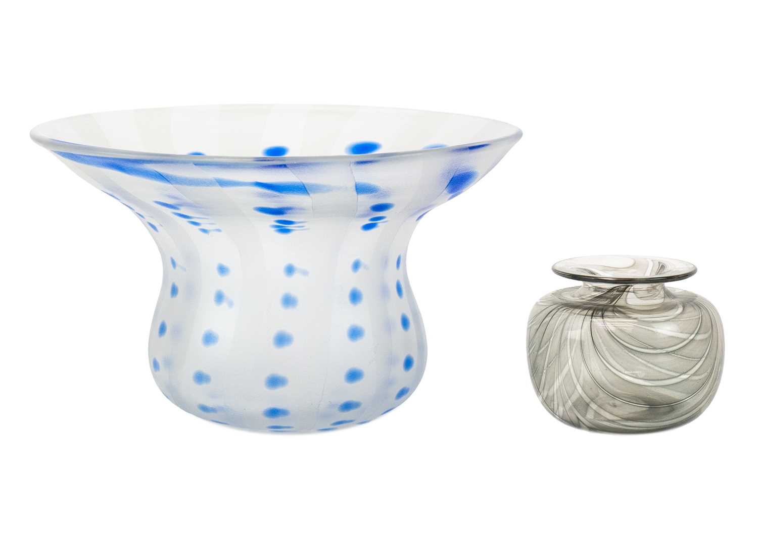 A Jonathan Harris Ironbridge studio glass bowl, Monsoon, - Image 4 of 5