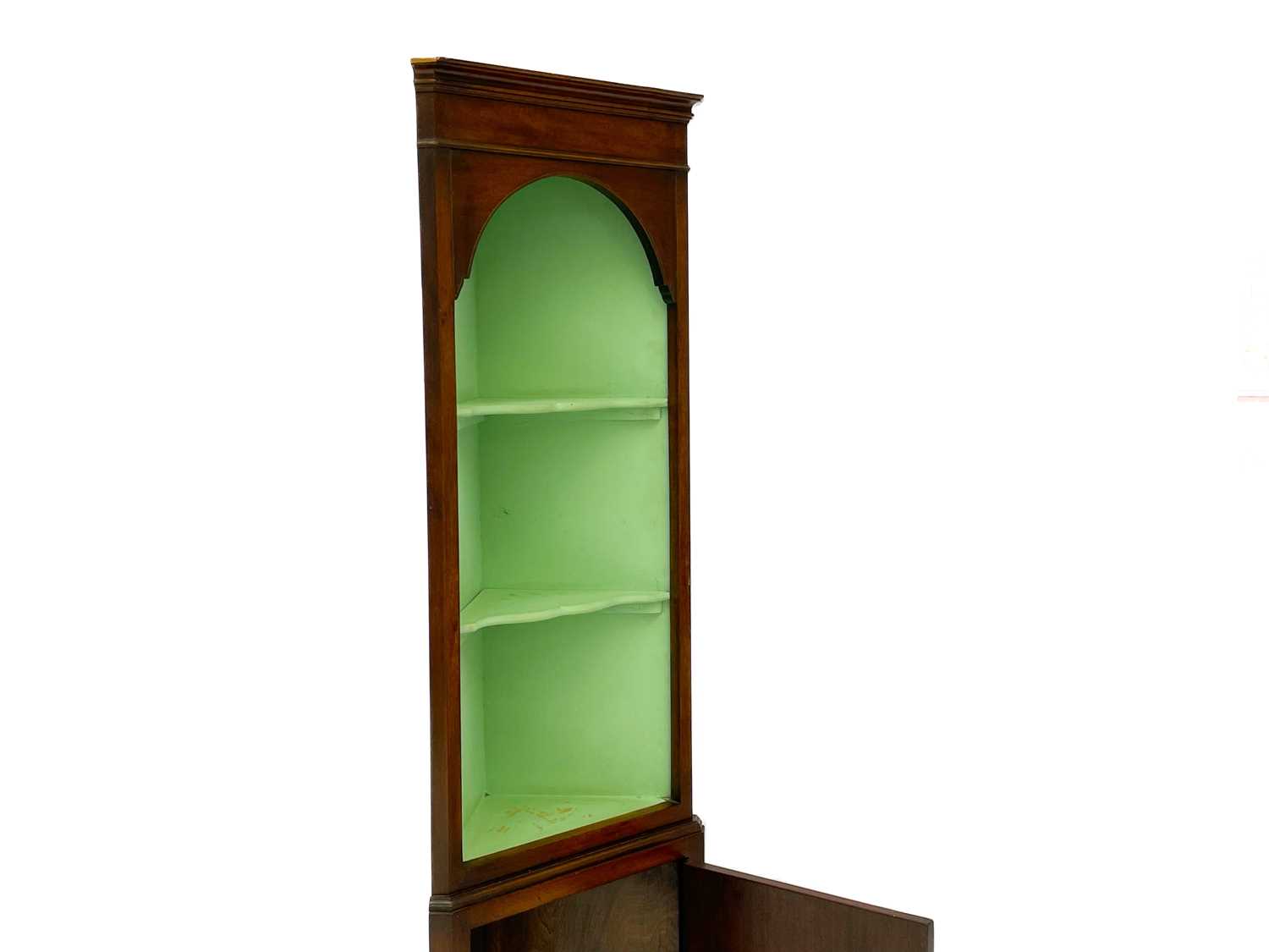 A mahogany corner display cabinet, of diminutive proportions. - Image 5 of 5