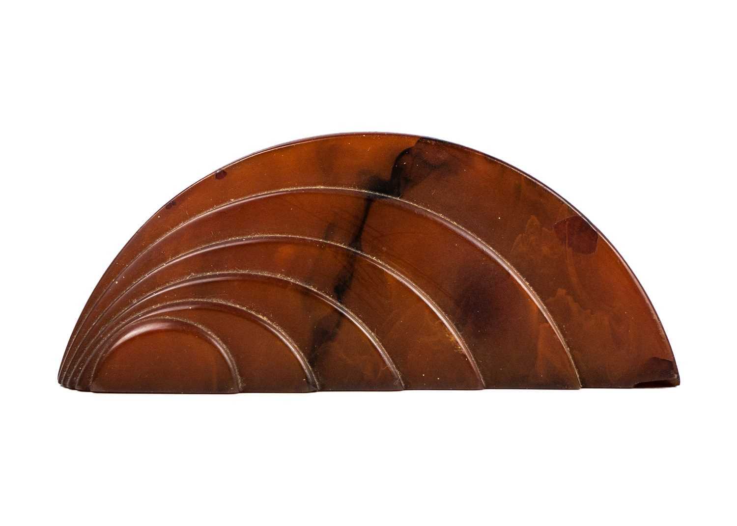 An Art Deco Cavacraft amber coloured cast phenolic (Bakelite) desktop sponge holder. - Bild 2 aus 8