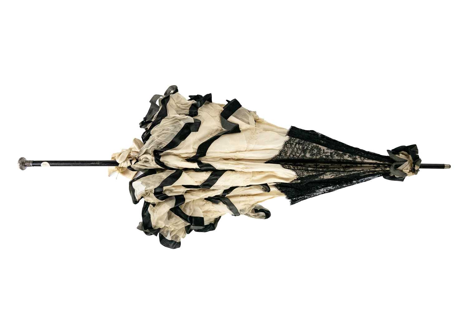 A Victorian silk and lace parasol. - Image 2 of 10