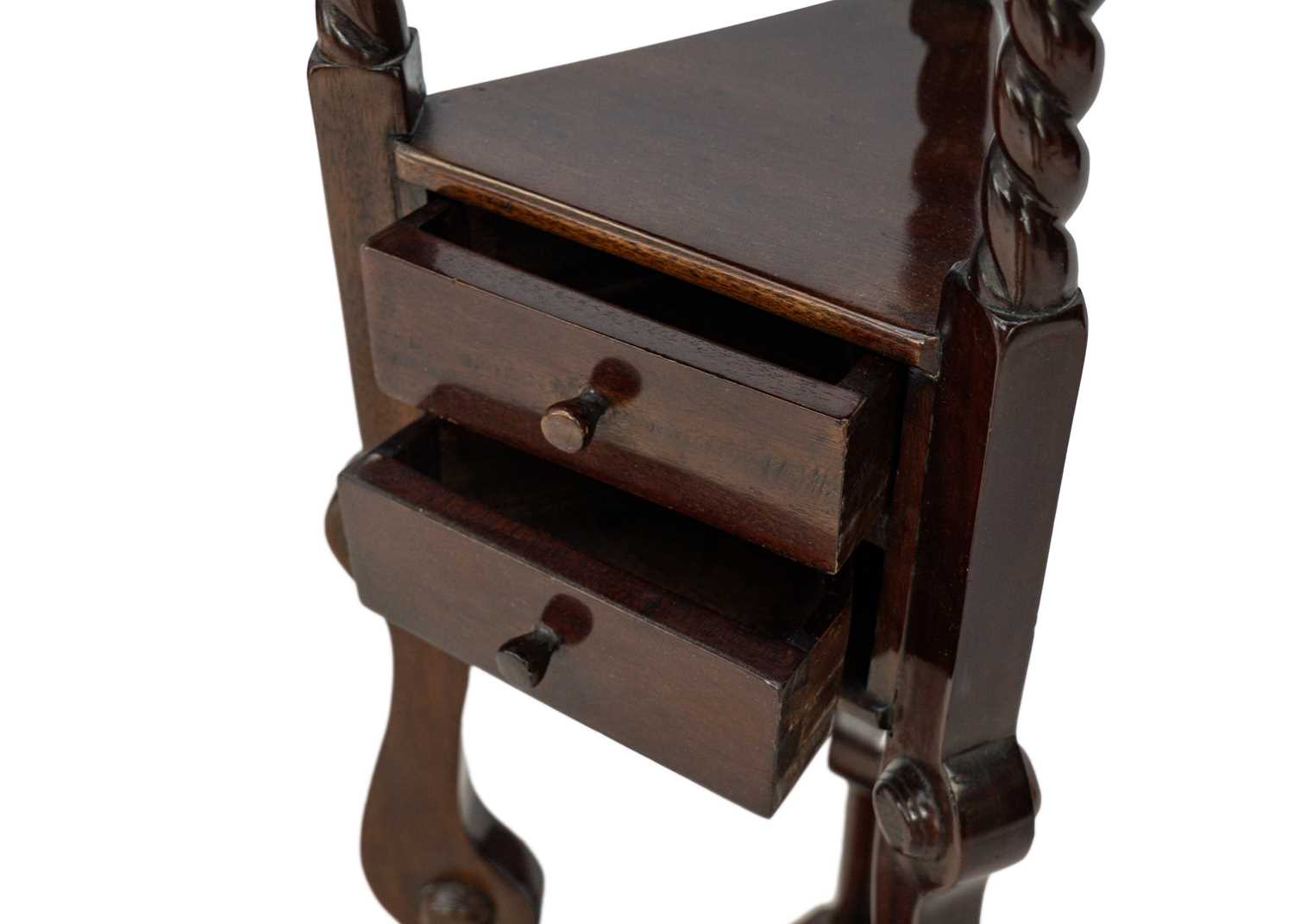 A pair of mahogany gentleman's tripod washstands. - Image 2 of 4