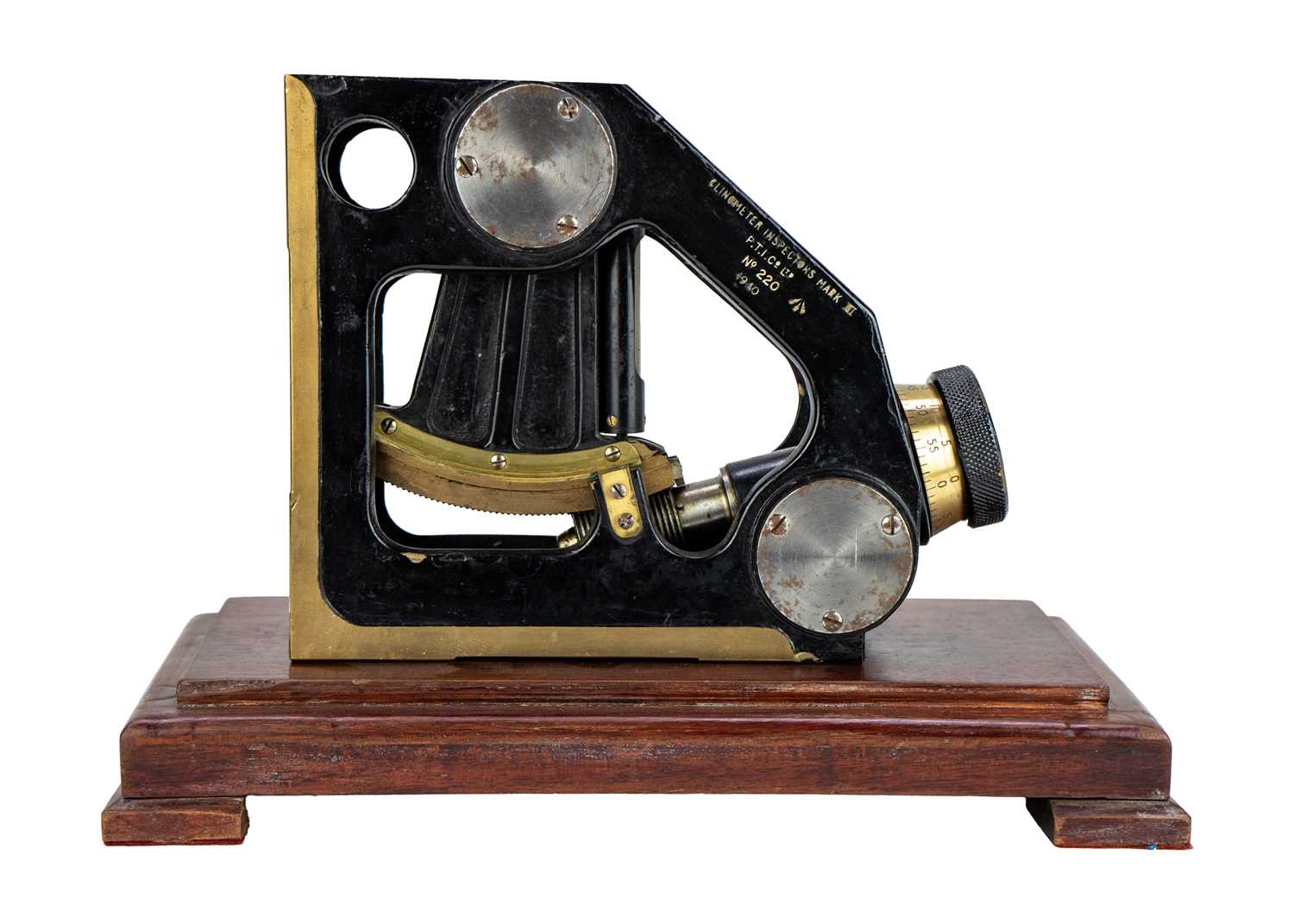 A WWII Admiralty pattern Inspectors clinometer.