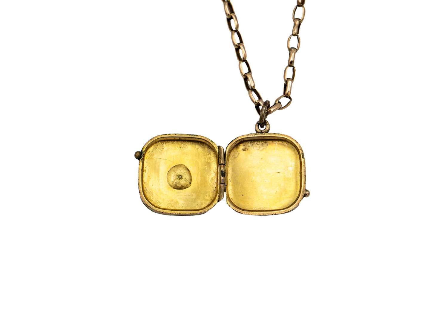 A 9ct early 20th century locket pendant on 9ct belcher link necklace. - Image 2 of 5