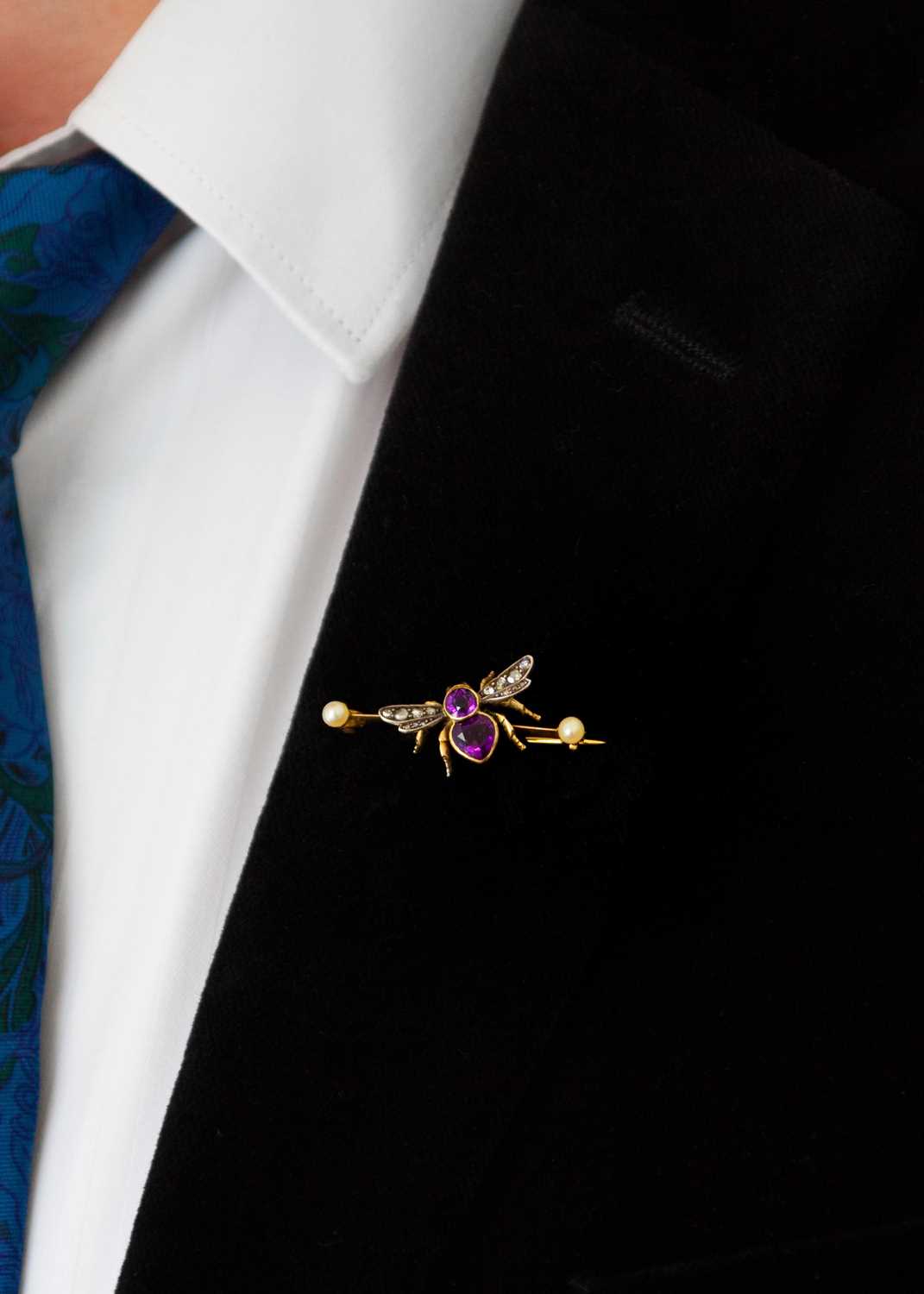 A SUFFRAGETTE BROOCH - In the form of a bee. - Image 4 of 4