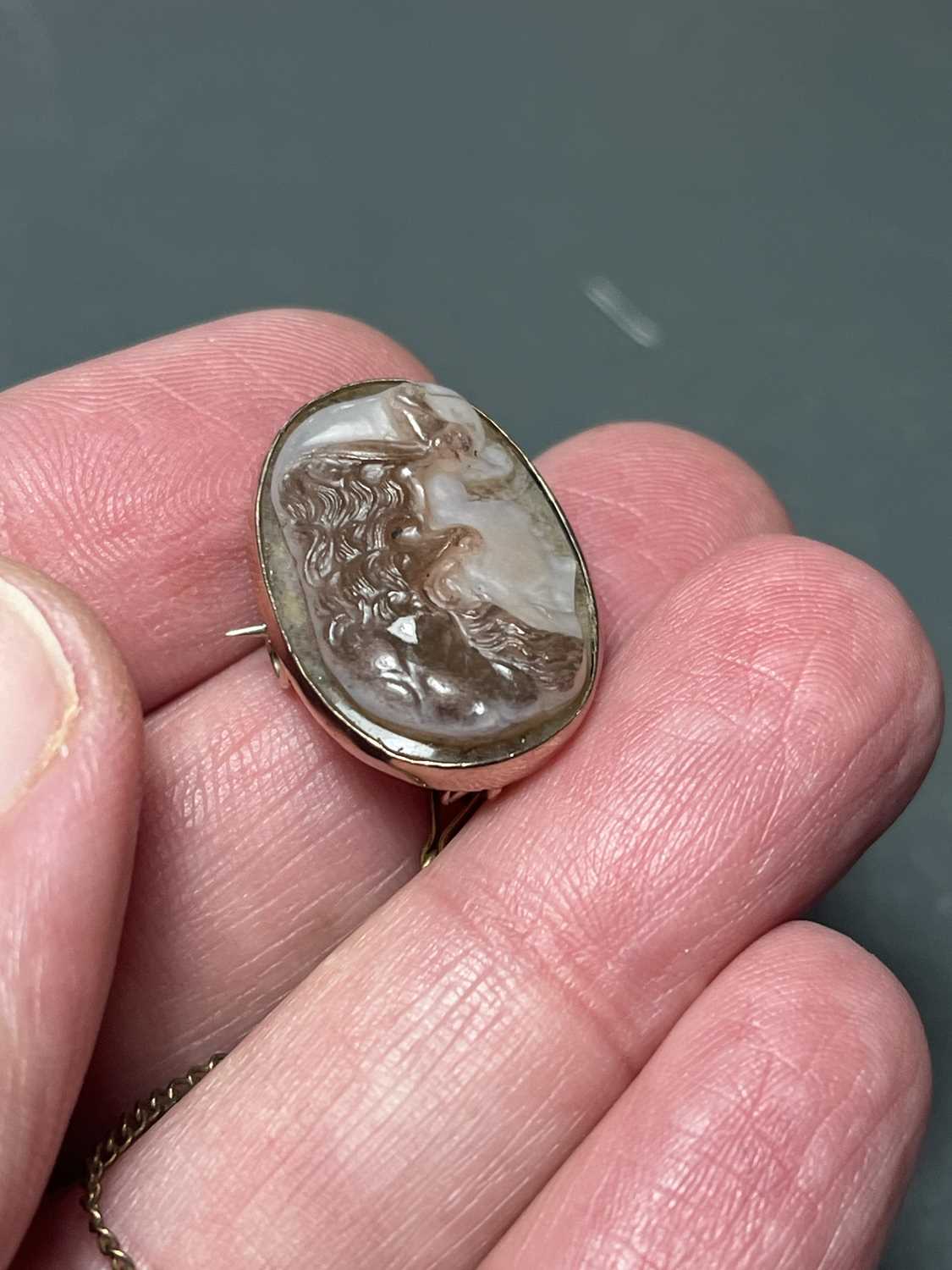 A sardonyx cameo rose gold mounted brooch, possibly Georgian. - Image 7 of 7