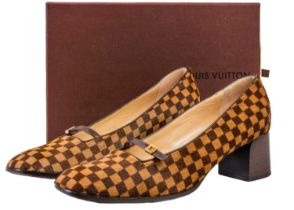 LOUIS VUITTON - A pair of Damier pony and leather pumps, size 40 1/2.