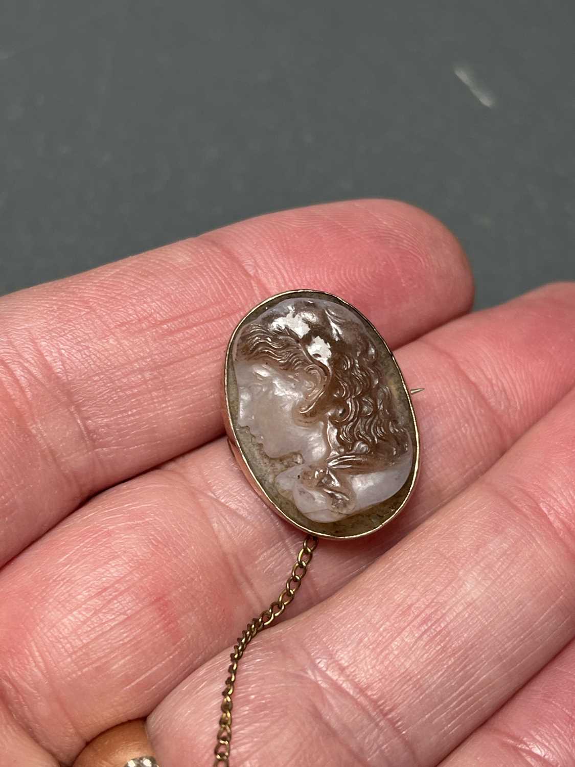 A sardonyx cameo rose gold mounted brooch, possibly Georgian. - Image 6 of 7