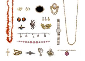 A collection of costume jewellery.