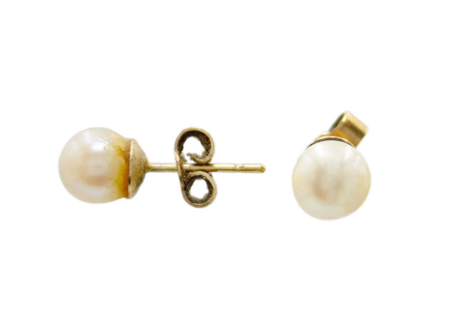 A pair of cultured white pearl stud earrings with 18ct mount by Tiffany & Co. - Image 3 of 3