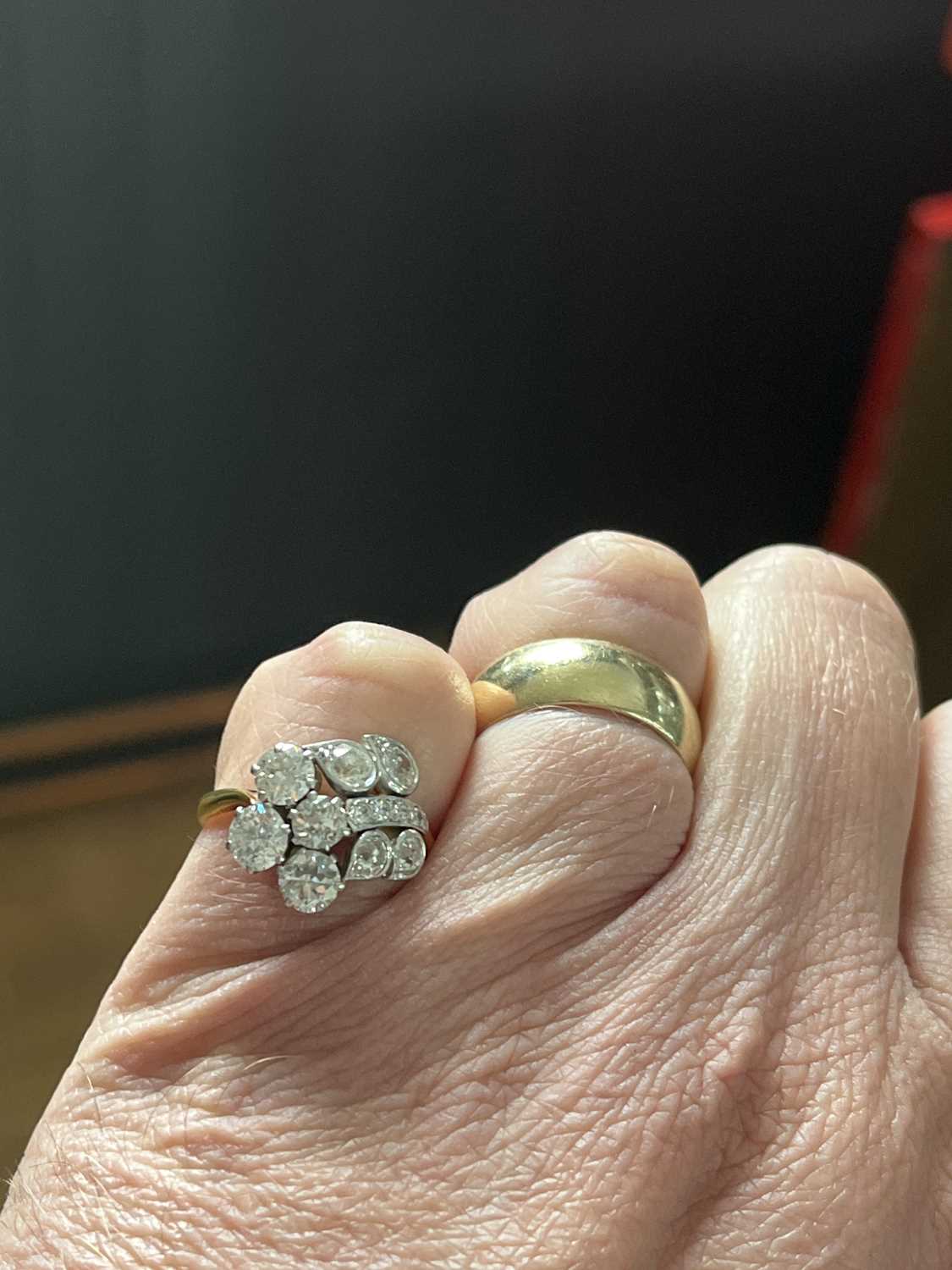 An exquisite Art Deco 18ct gold and platinum diamond set floral design ring. - Image 7 of 7