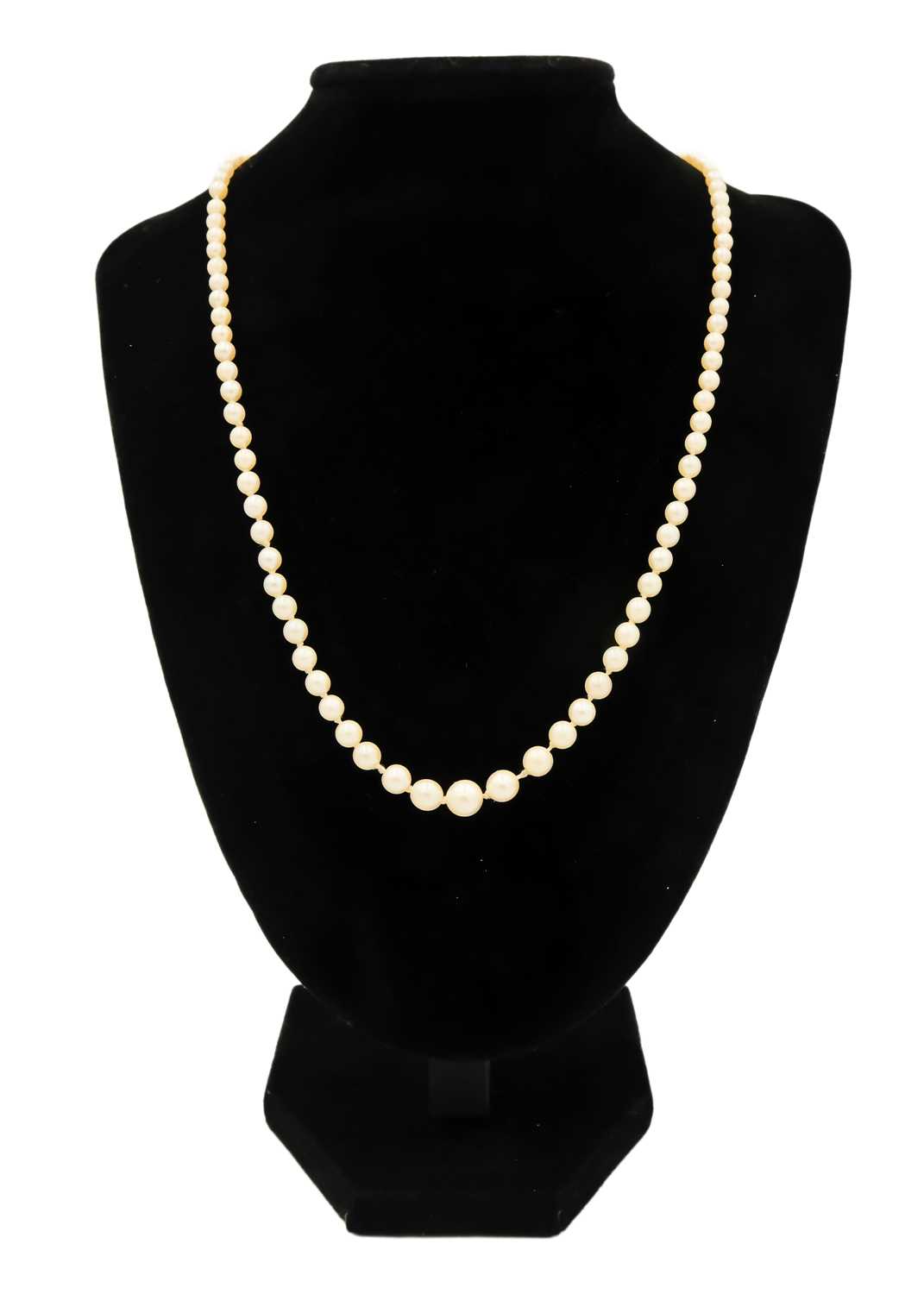 A graduated cultured pearl necklace with 14ct (tested) citrine set clasp. - Image 2 of 5