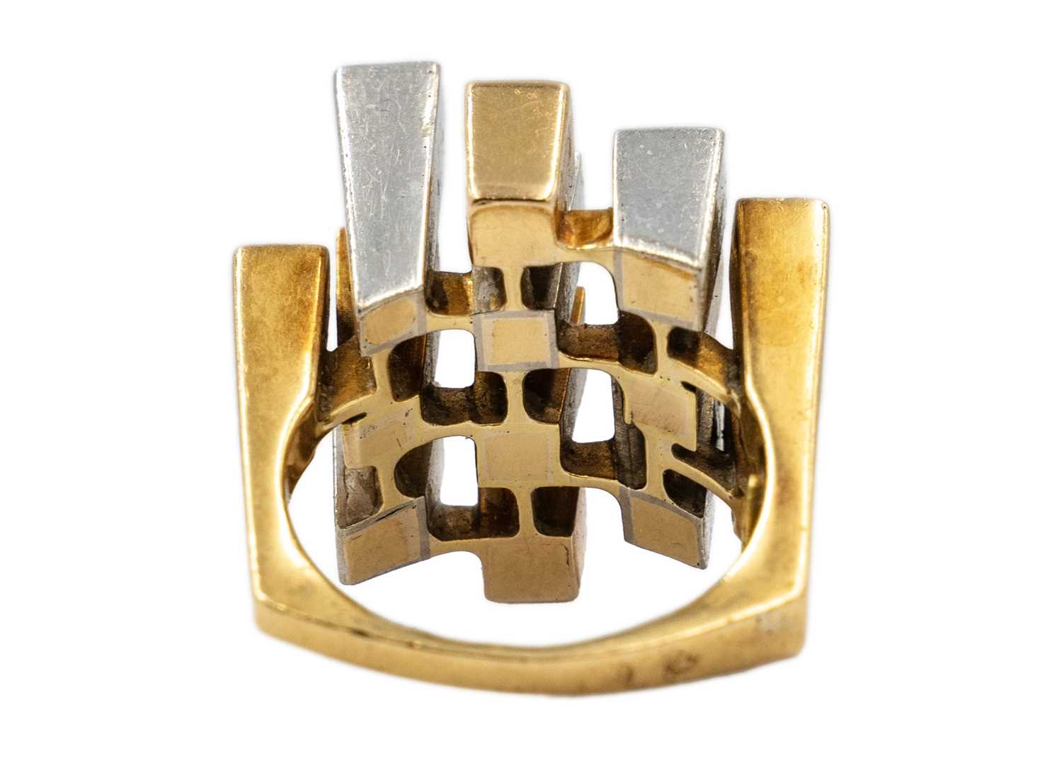 A stylish Modernist 18ct diamond set cube design ring in the style of Bjorn Weckstrom. - Image 2 of 6