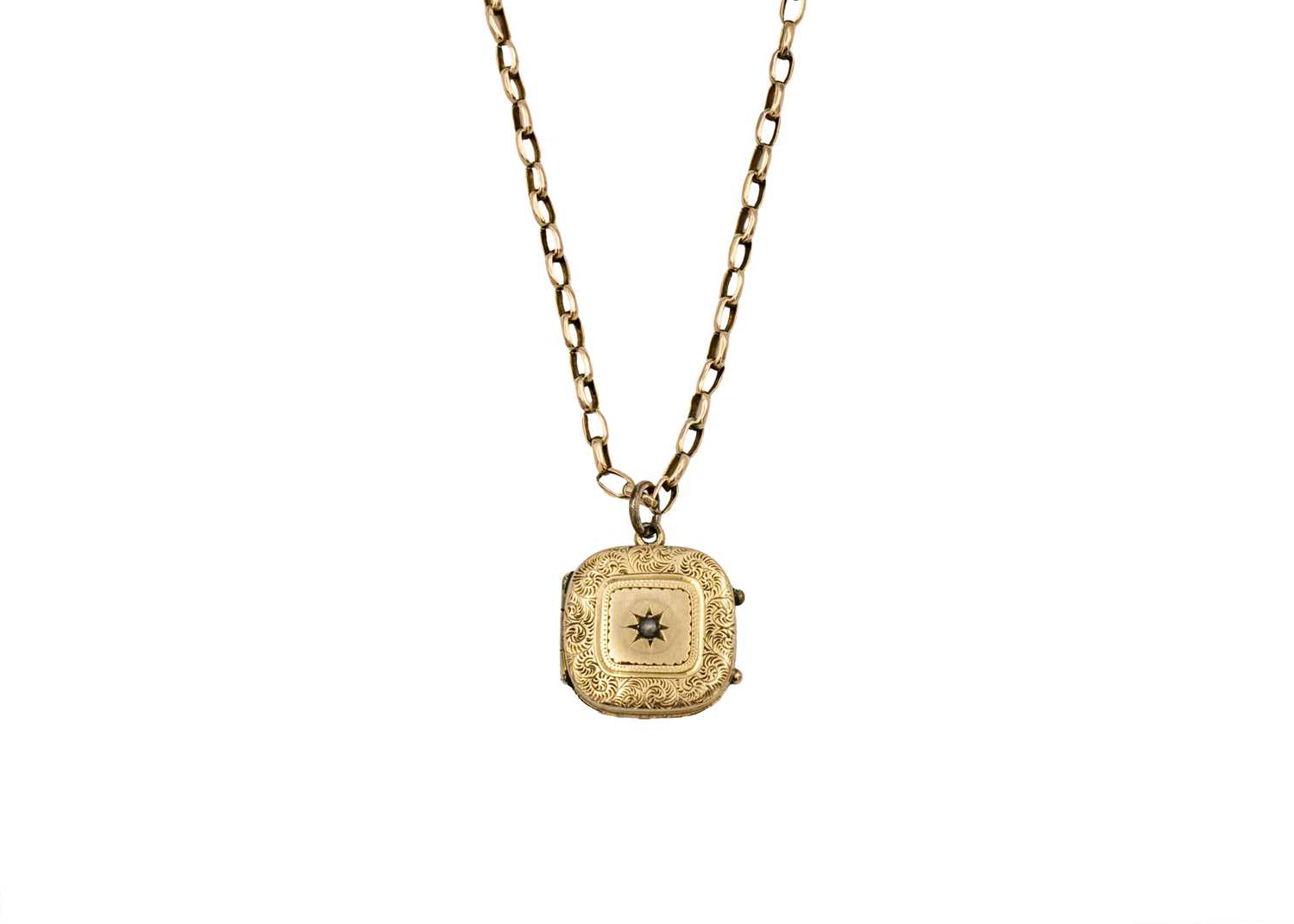 A 9ct early 20th century locket pendant on 9ct belcher link necklace. - Image 5 of 5