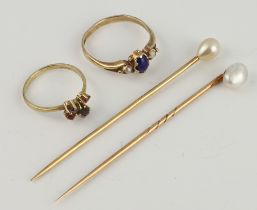 Two yellow metal gem set rings sizes I and N, 2 yellow metal tie pins