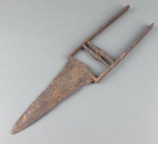 An Indian Katar (push) dagger with 22cm blade (some corrosion)