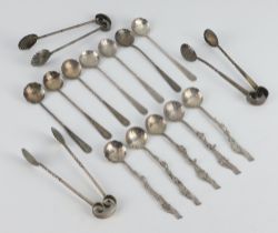 Seven Japanese Suzuki silver teaspoons, 5 similar with rustic handles and 2 pairs of sugar nips, 153