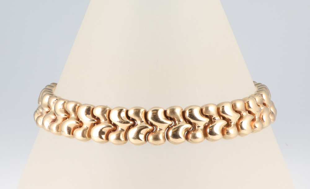 A yellow metal 9ct flat link bracelet, 23.5cm, 19.9 grams