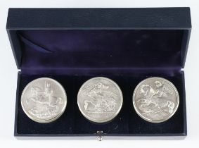 A set of 3 graduated silver St George and The Dragon boxes no.460 of 500, London 2001, maker