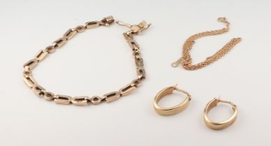 A 9ct yellow gold bracelet 18cm, together with a chain 38cm, a tie pin and pair of earrings 12.2