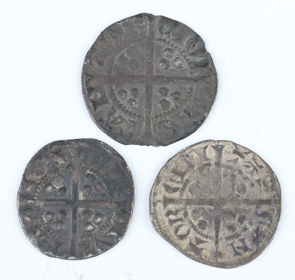 A silver sixpence of Queen Elizabeth I, third/fourth issue, dated 1566, two Scottish hammered silver - Image 6 of 6