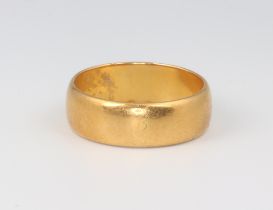 A 22ct yellow gold wedding band size O 6.2 grams