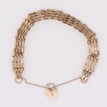 A 9ct yellow gold gate link bracelet with heart padlock 18cm 6.8 grams