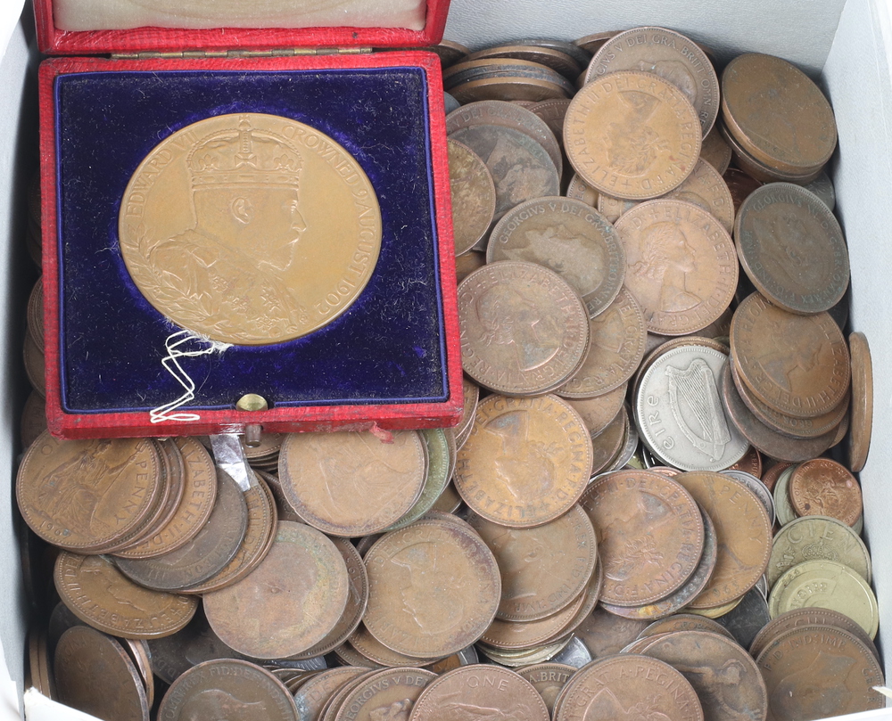 A 1902 bronze Coronation medal cased, minor world coins