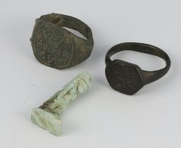 A Roman bronze ring with geometric decoration size P 1/2, with Coincraft certificate of