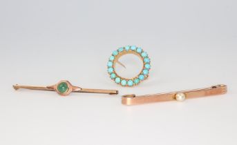 Two yellow metal bar brooches and a turquoise mounted circular ditto, 8.9 grams gross