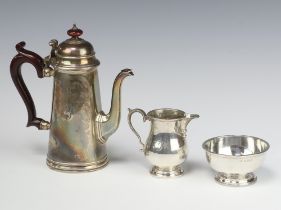 A Queen Anne style 3 piece silver cylindrical coffee set comprising coffee pot, cream jug and