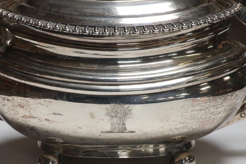 A George III oval silver teapot raised on bun feet Newcastle 1798 by James Bell 683 grams - Image 3 of 4