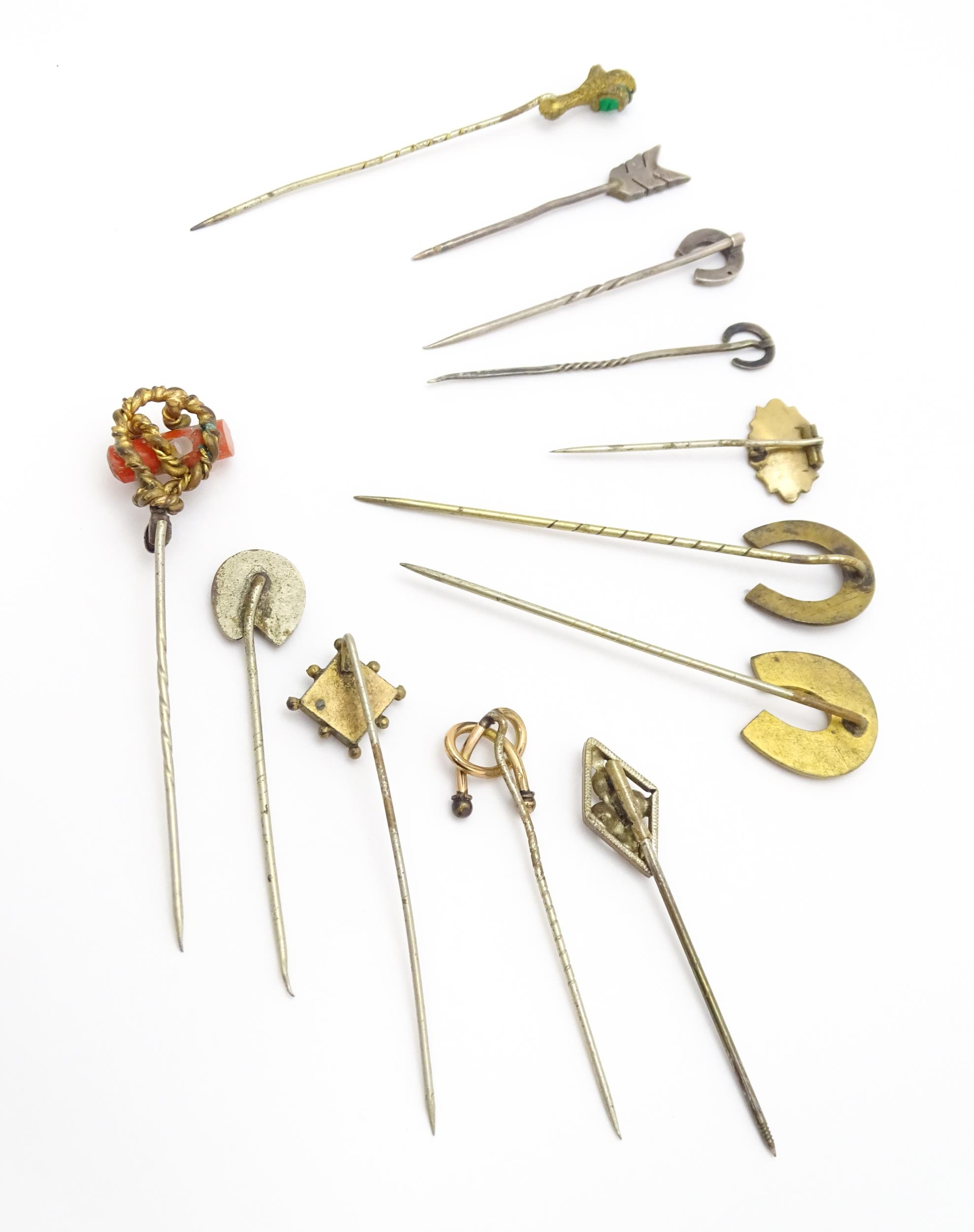 Twelve assorted stick pins to include examples with horse shoe finials, micro mosaic detail, etc. - Image 10 of 13