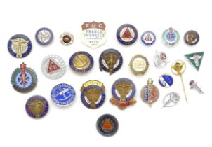 Trade Union Interest: a quantity of assorted badges, pins, etc. to include Amalgamated Engineers