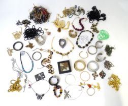 A quantity of assorted costume jewellery to include bead necklaces, bracelets, rings, etc. Please