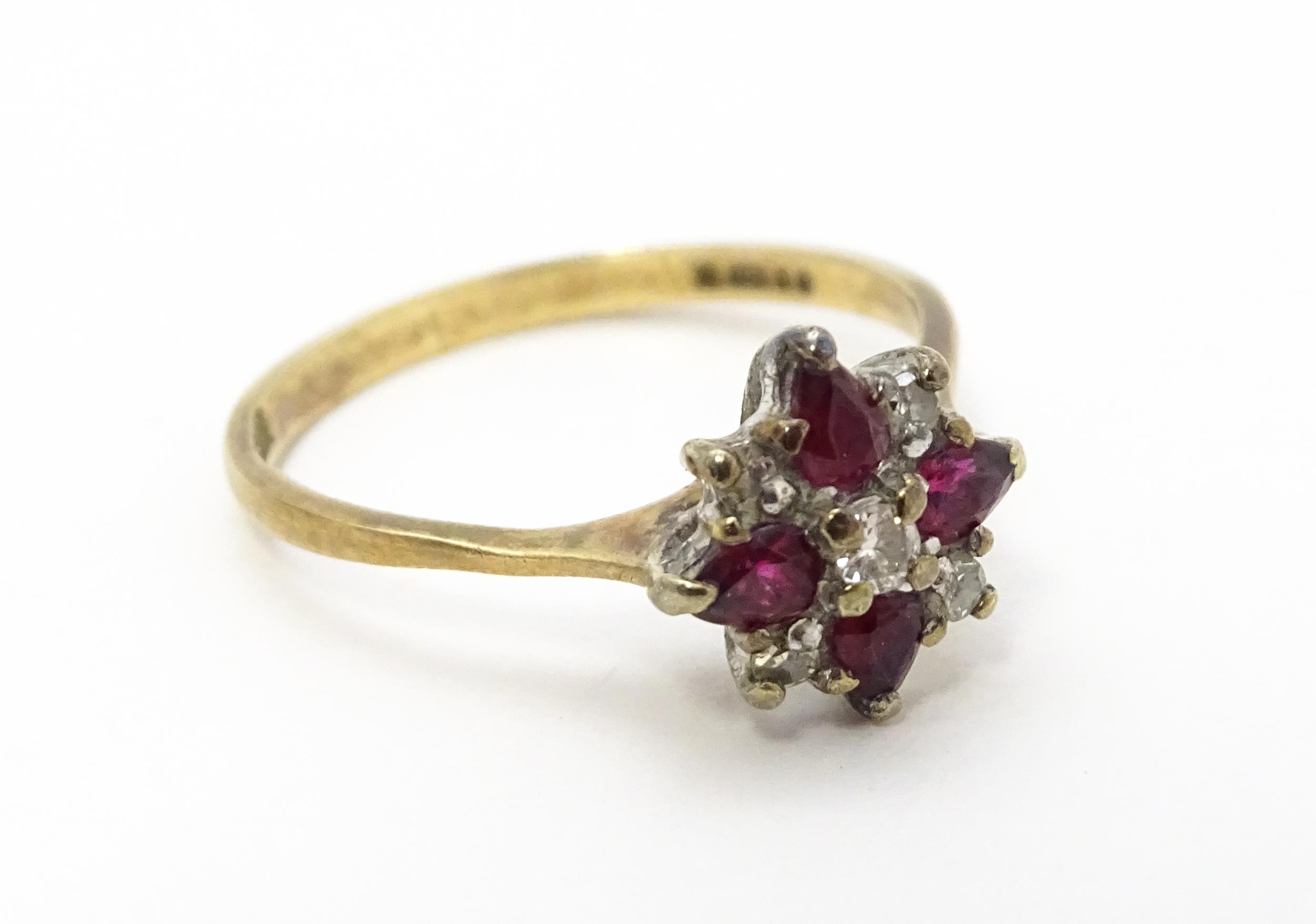 A 9ct gold ring set with diamonds and red stones. Ring size approx. M 1/2 Please Note - we do not - Image 4 of 7
