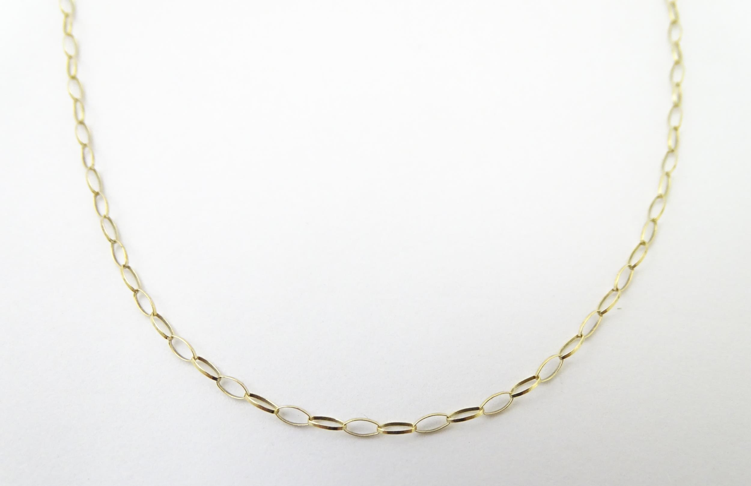 Two 9ct gold chain necklaces. Each approx. 18" long (2) Please Note - we do not make reference to - Image 3 of 6