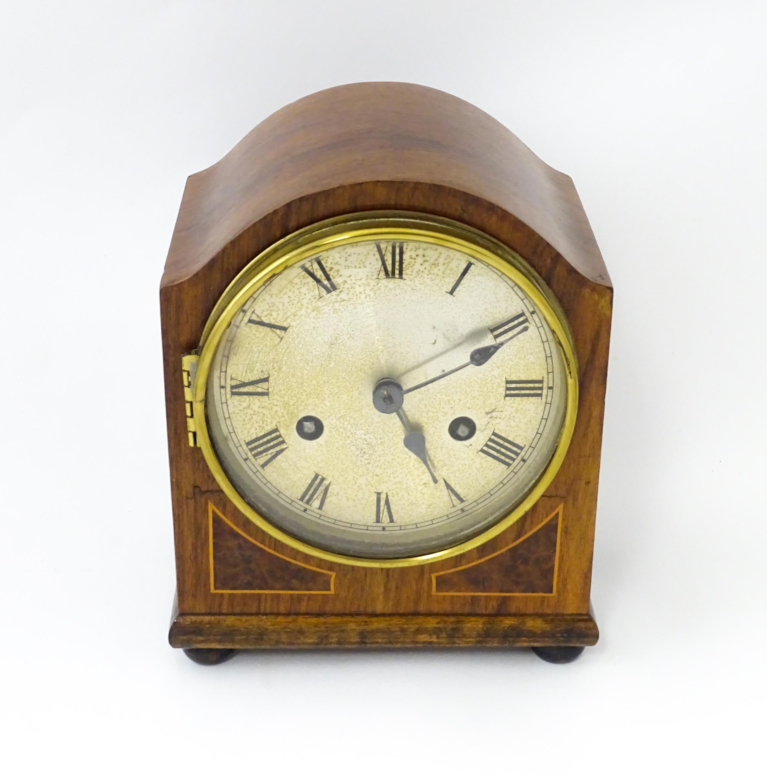 An early 20thC German walnut cased mantle clock with burr walnut veneered detail and satinwood - Image 2 of 10