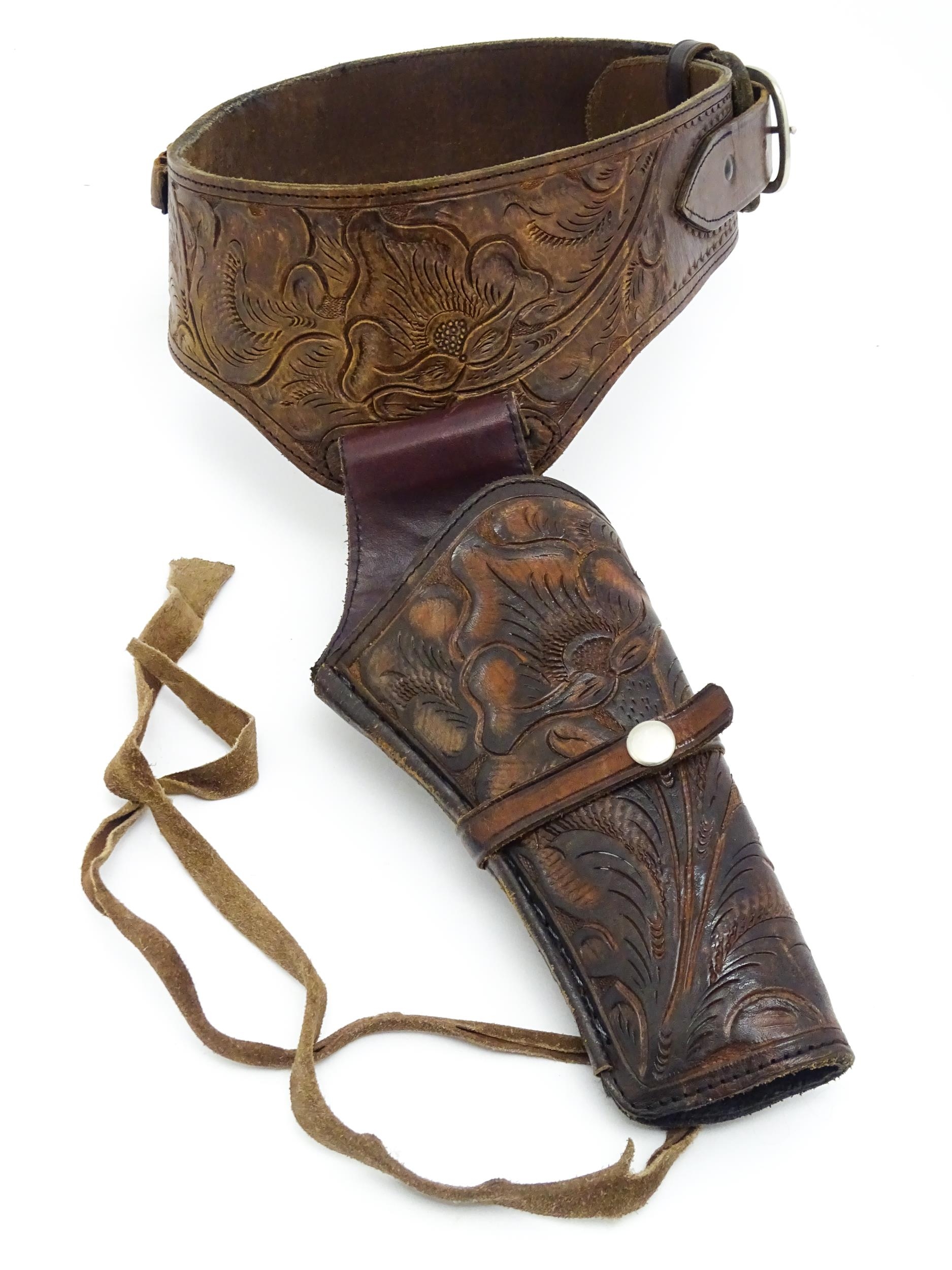 Militaria: a western pistol belt / bandolier with holster and provision for 11 bullets, the - Image 9 of 9