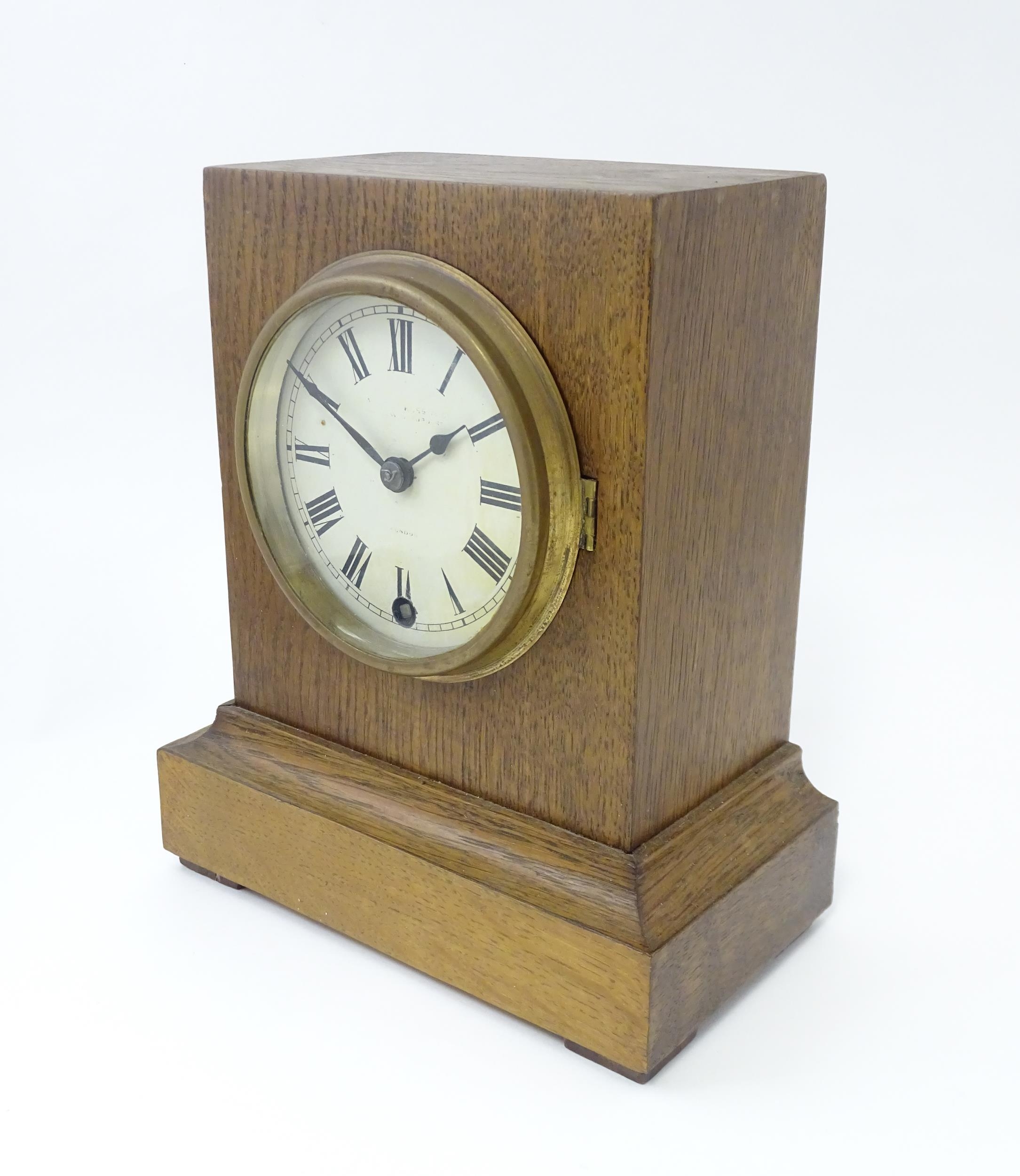 A 20thC oak cased mantle clock bearing label for Camerer, Kuss & Co. Approx. 9 1/4" high Please Note - Image 5 of 13