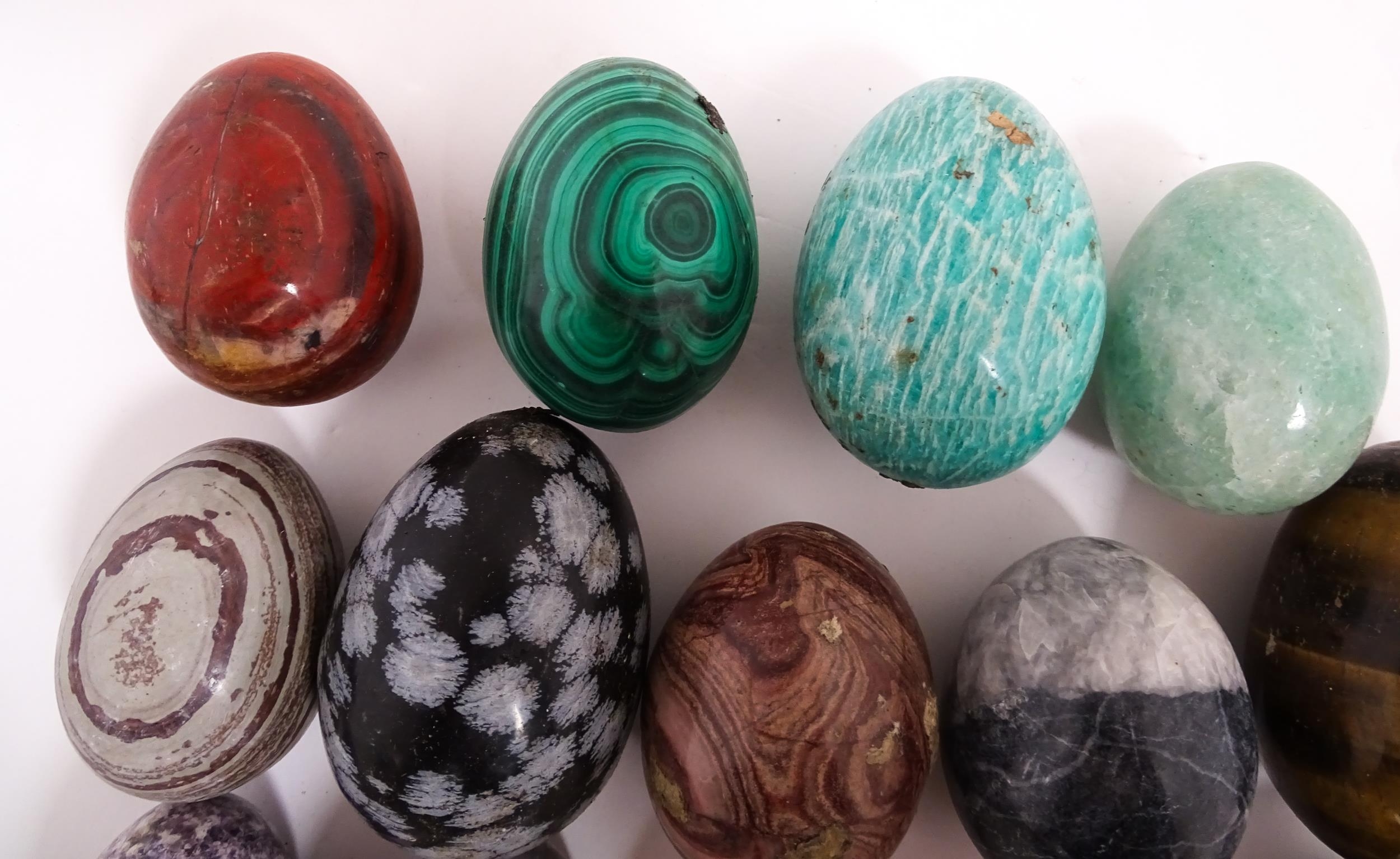 Natural History / Geology Interest: A quantity of assorted polished hardstone eggs to include - Image 11 of 13