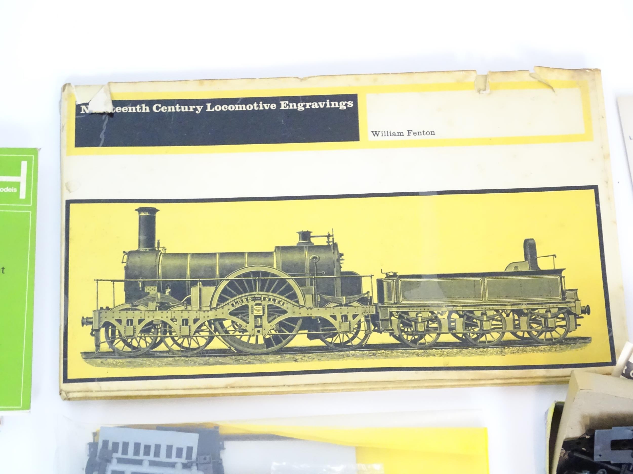 Toys - Model Train / Railway Interest : A quantity of assorted model railway scenery / trackside / - Image 4 of 16