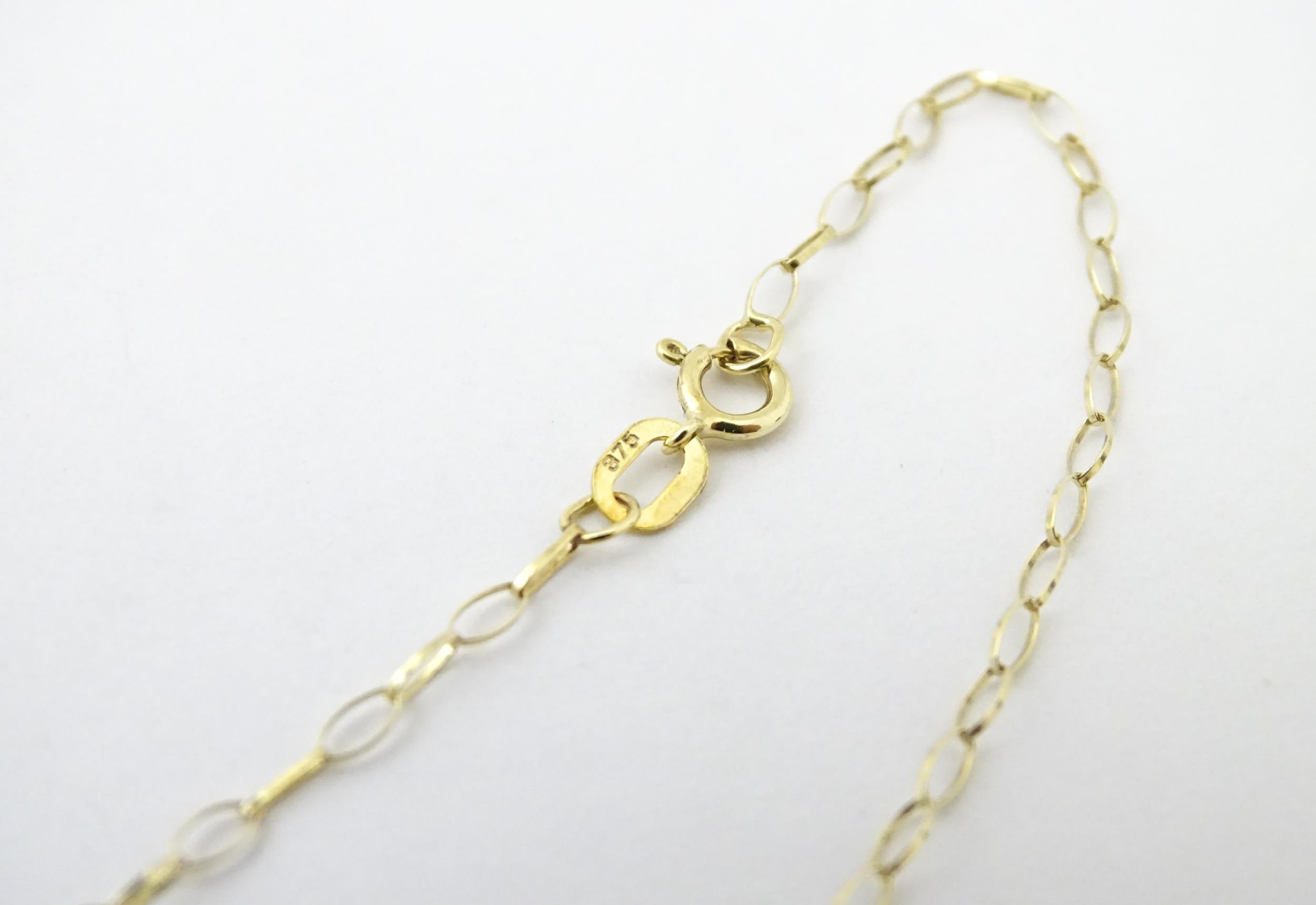 Two 9ct gold chain necklaces. Each approx. 18" long (2) Please Note - we do not make reference to - Image 6 of 6