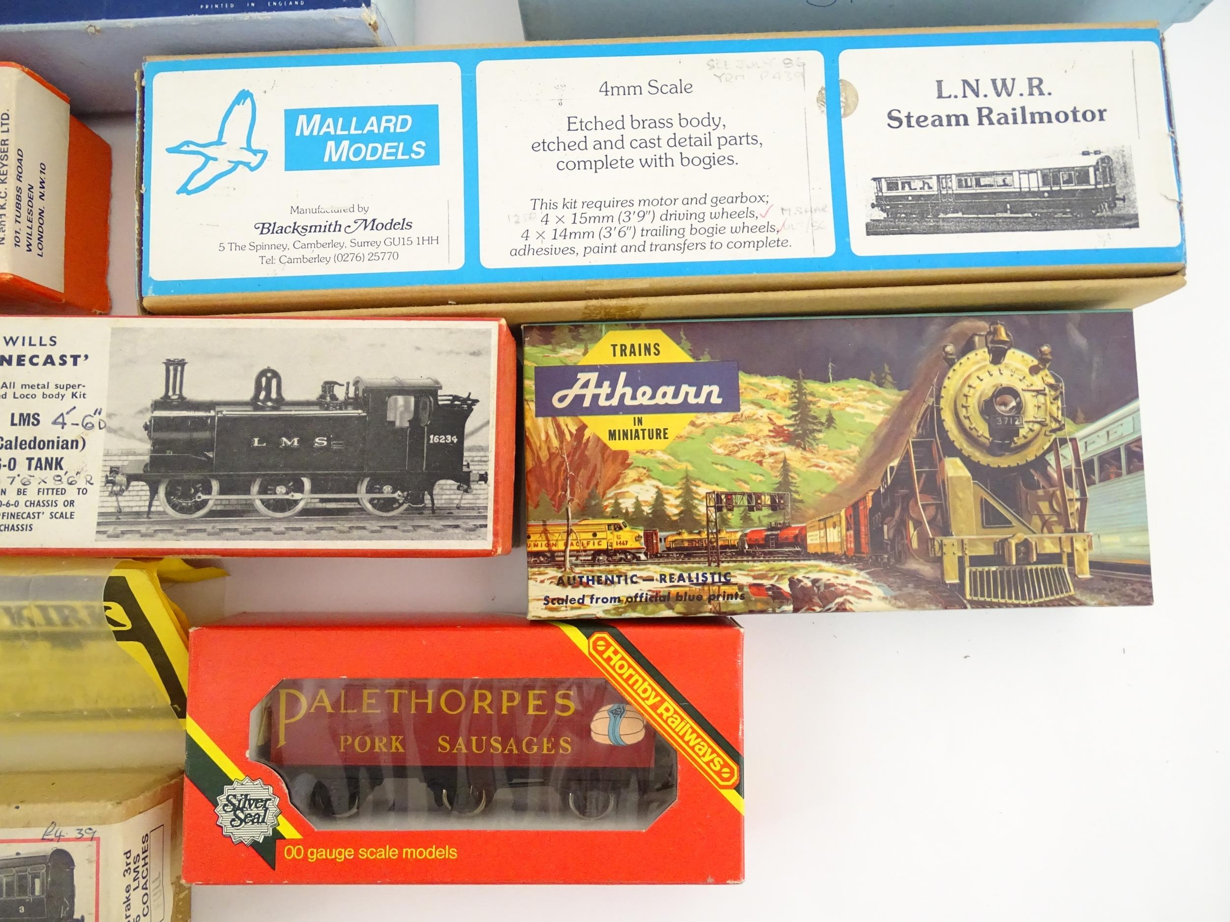 Toys - Model Train / Railway Interest : A quantity of assorted wagon / rolling stock kits to include - Image 7 of 14