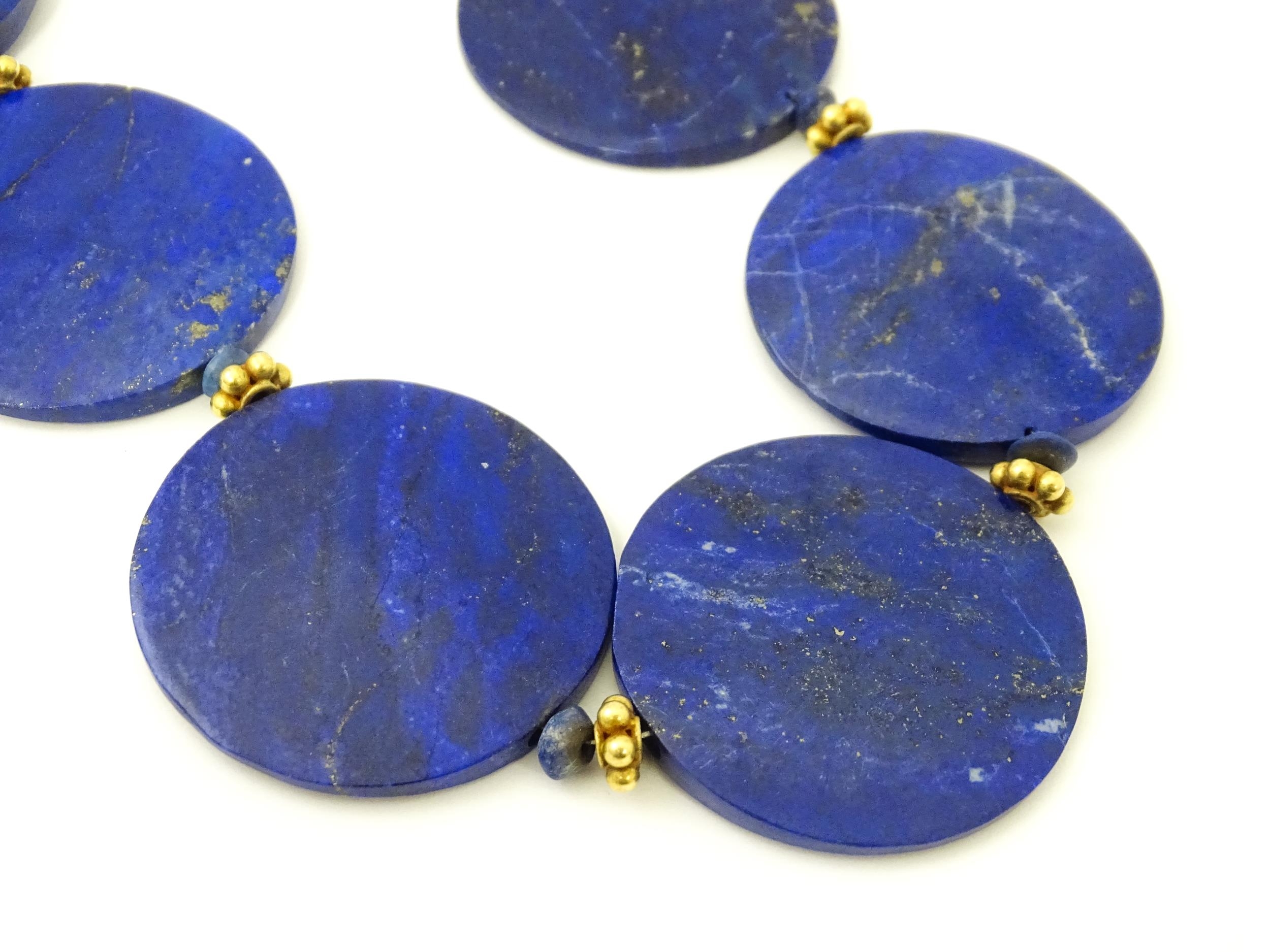 A 20thC necklace set with Lapis lazuli disc beads with yellow metal bead detail and matching - Image 10 of 10