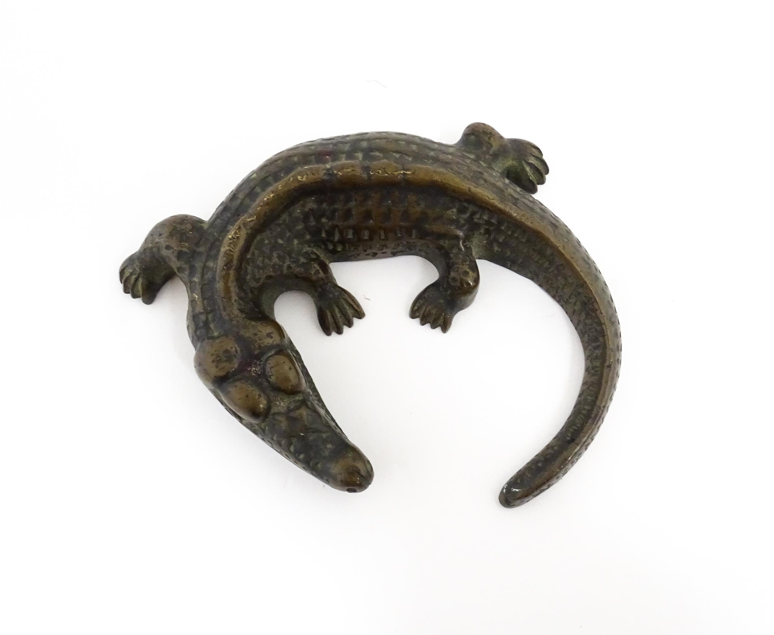 A 20thC cast bronze model of a crocodile / alligator. Approx. 5 1/4" wide Please Note - we do not - Image 6 of 7